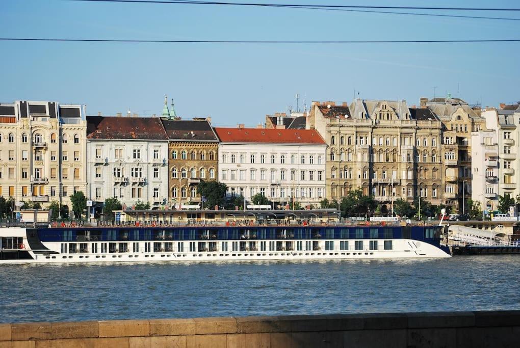 Riverside City Center, 5Th District Budapest Exterior photo