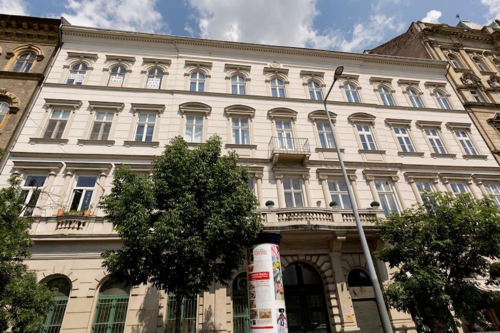 Riverside City Center, 5Th District Budapest Exterior photo
